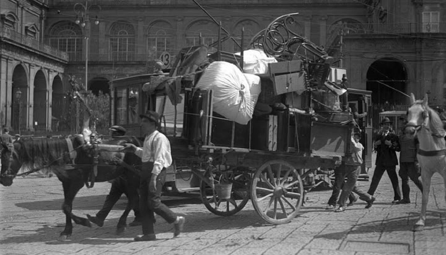 Modifiche ORARIO DI APERTURA